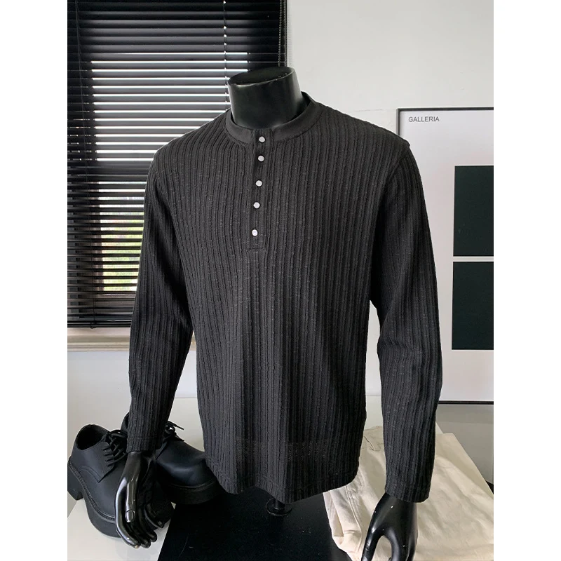 Herren Feinstrick-Henley mit Stehkragen, Rippstruktur und Knopfleiste Drune