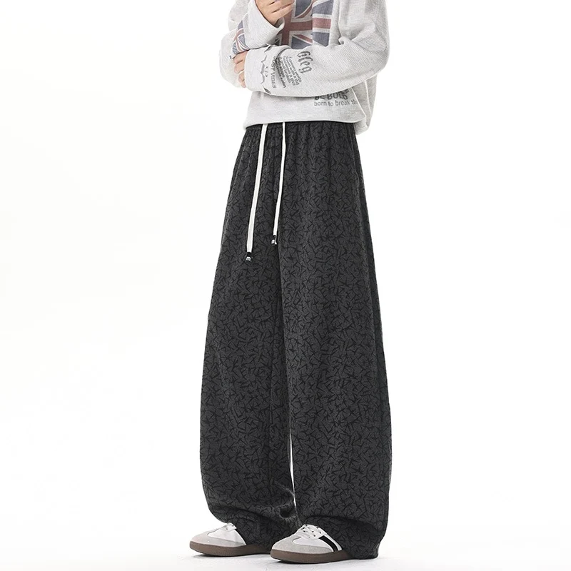 Herren Extraweite Fleece-Loungehose mit Allover-Strukturprint und Kordelzug Drune