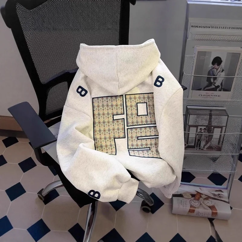 Unisex Urbaner Kapuzenpullover mit großem Druck Drune