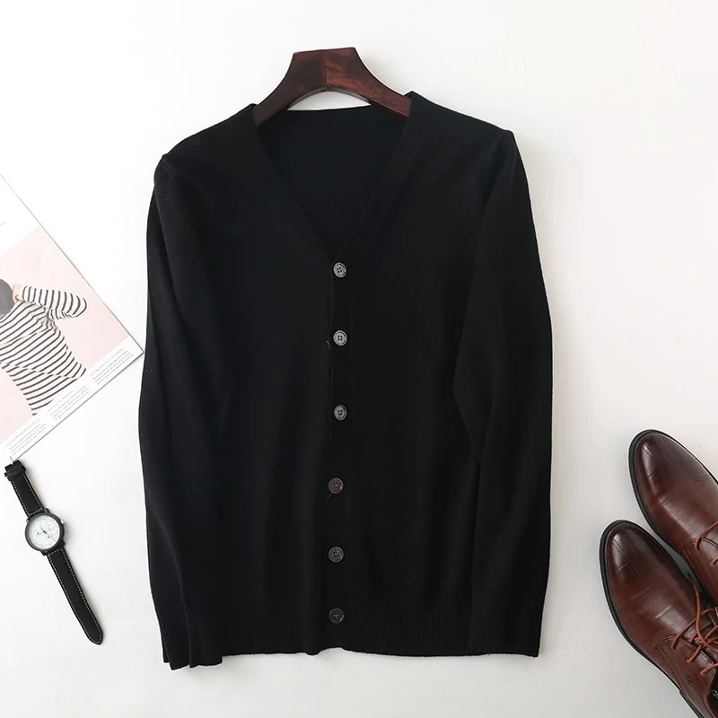 Herren Feiner V‑Ausschnitt-Cardigan aus leichtem Feinstrick mit geripptem Saum Drune
