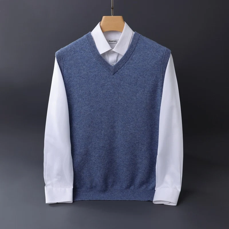 Herren Feine V‑Ausschnitt Strickweste aus Merino‑Blend mit geripptem Saum Drune