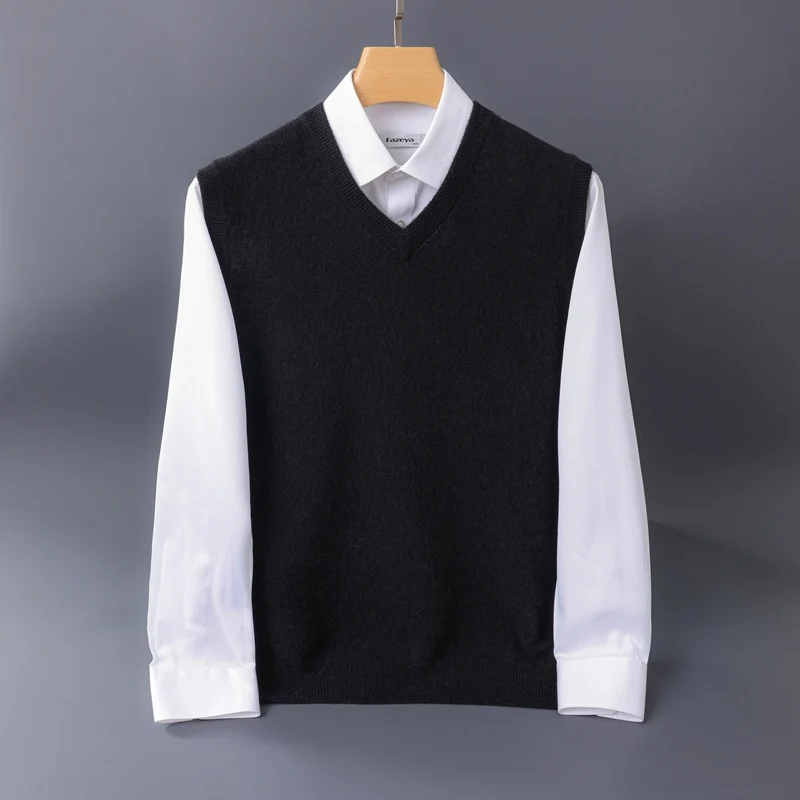 Herren Feine V‑Ausschnitt Strickweste aus Merino‑Blend mit geripptem Saum Drune