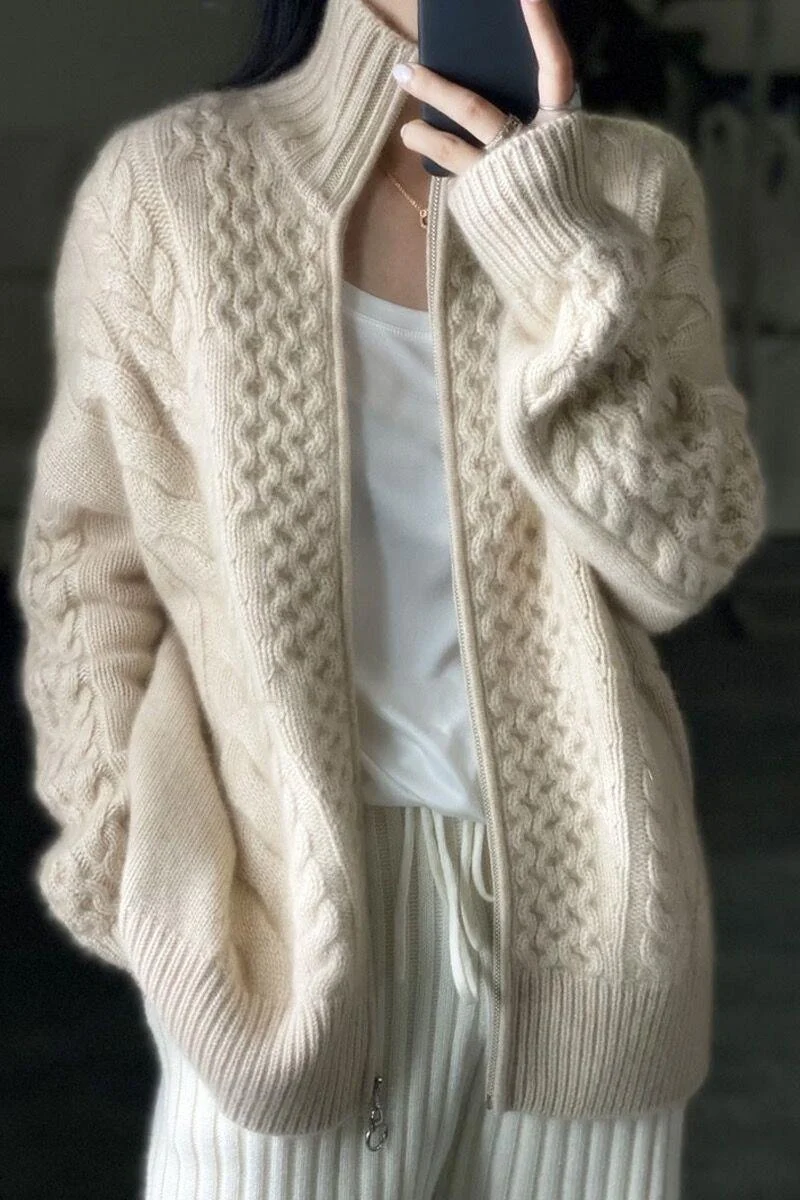 Damen Zopfmuster‑Strickjacke mit Reißverschluss und hohem Rippkragen Drune