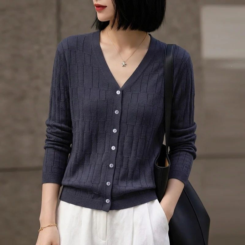 Damen V‑Ausschnitt-Feinstrickcardigan mit strukturierter Blockoptik und durchgehender Knopfleiste Drune
