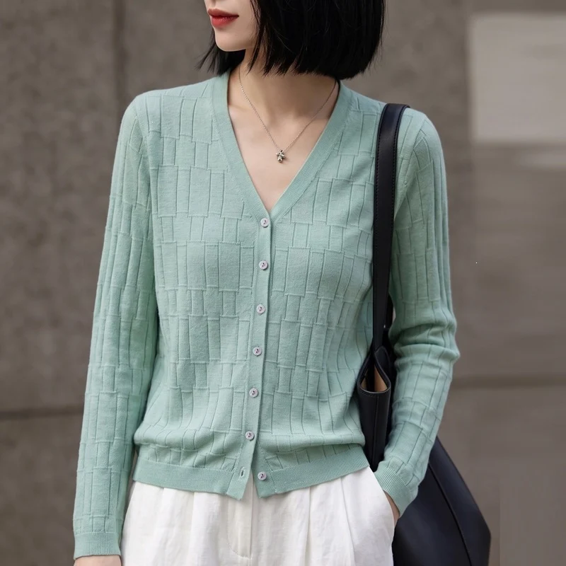 Damen V‑Ausschnitt-Feinstrickcardigan mit strukturierter Blockoptik und durchgehender Knopfleiste Drune
