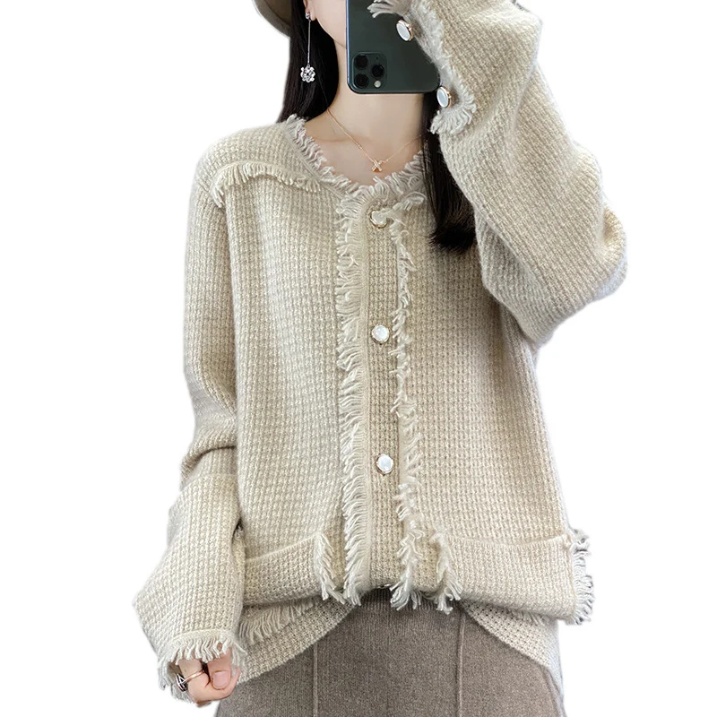 Damen Strickcardigan mit Fransenblende, Perlmuttknopfleiste und aufgesetzten Taschen Drune