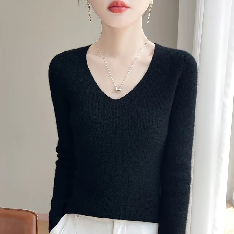 Damen Schmal geschnittener V‑Ausschnitt-Feinstrickpullover mit feiner Rippenstruktur und weicher Haptik Drune