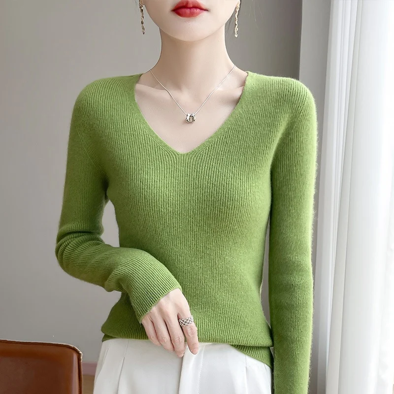 Damen Schmal geschnittener V‑Ausschnitt-Feinstrickpullover mit feiner Rippenstruktur und weicher Haptik Drune