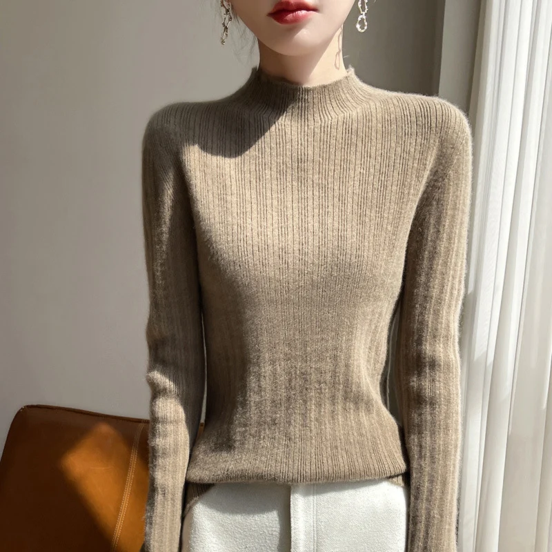 Damen Schmal geschnittener Feinstrick-Pullover mit kurzem Stehkragen und feiner Rippenstruktur Drune