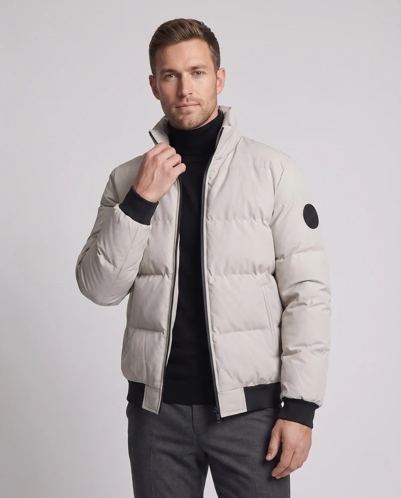 Männlicher kurzer Parka-Stil Pufferjacke mit winddichtem Außenmaterial und gerippten Bündchen Drune