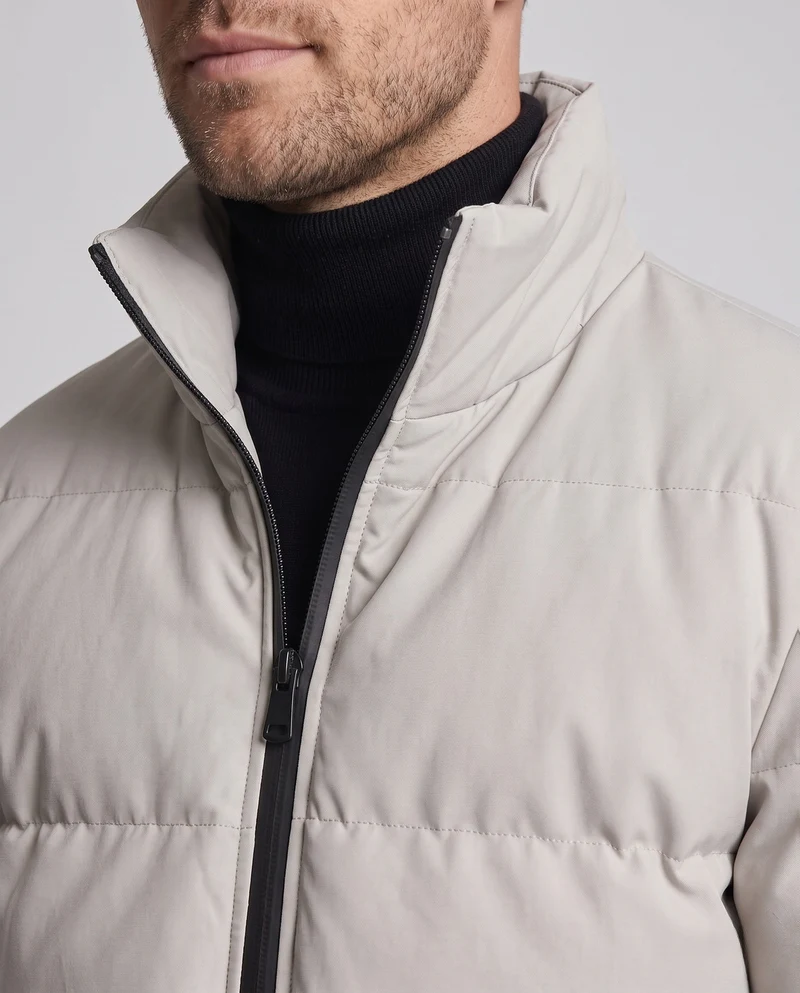 Männlicher kurzer Parka-Stil Pufferjacke mit winddichtem Außenmaterial und gerippten Bündchen Drune