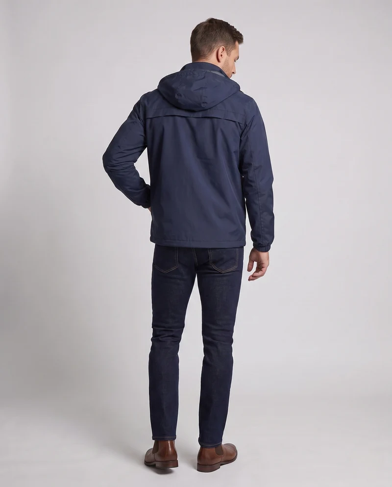Leichte winddichte Herrenjacke mit verstellbarer Sturmkapuze und elastischen Ärmelbündchen Drune