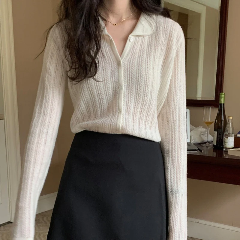 Damen Leichter Ajourstrick-Knopfccardigan mit Hemdkragen und feiner Zopfmusterstruktur Drune