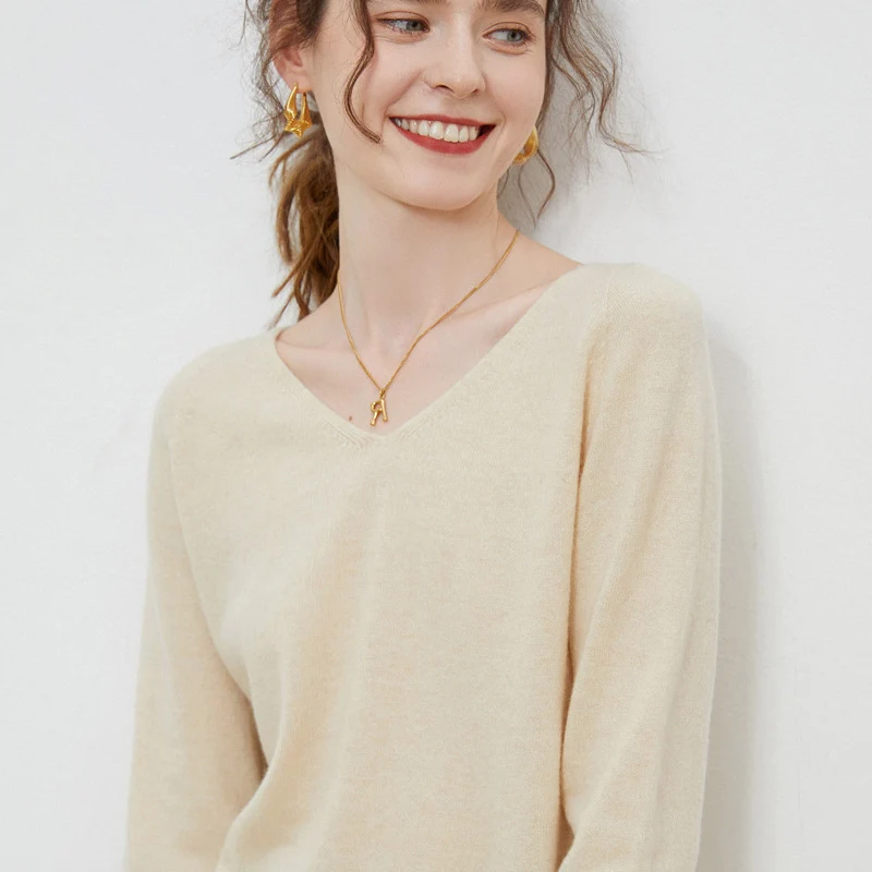 Damen Kuscheliger V‑Ausschnitt Feinstrickpullover aus Mohair‑Mix mit flauschiger Oberfläche Drune