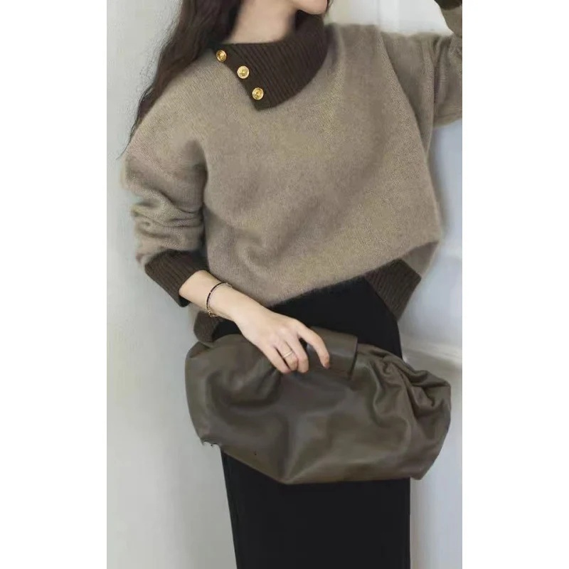Damen Kurzgeschnitteter Pullover mit asymmetrischem Knopf‑Mockneck und Ballonärmeln Drune