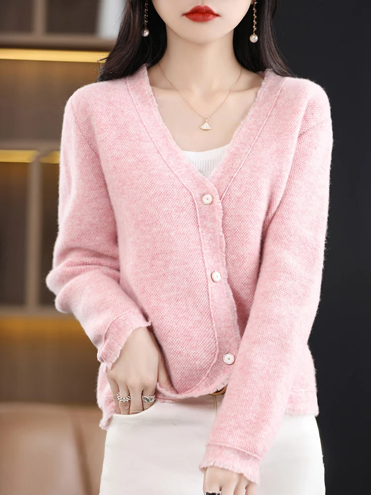 Damen Kurzgeschnittener V‑Ausschnitt‑Cardigan mit feinem Flor und Perlmuttknöpfen Drune