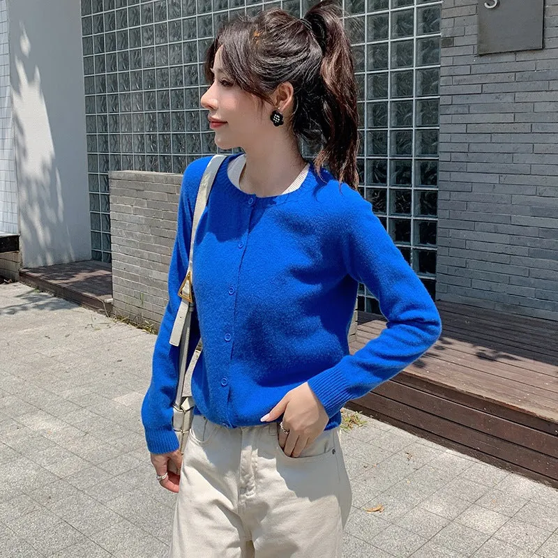 Damen Kurzgeschnittener Feinstrick-Cardigan mit Rundhalsausschnitt und kastiger Passform Drune