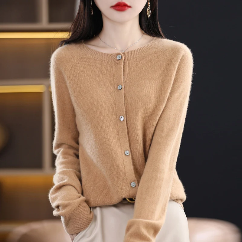 Damen Kurzgeschnittener Cardigan in Mohair‑Optik mit Rundhalsausschnitt und Perlmuttknöpfen Drune