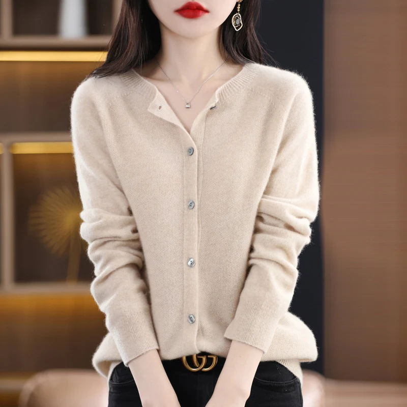 Damen Kurzgeschnittener Cardigan in Mohair‑Optik mit Rundhalsausschnitt und Perlmuttknöpfen Drune