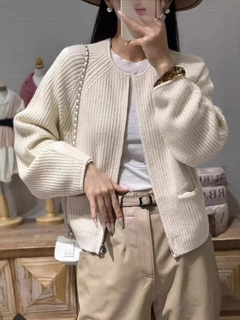 Damen Kurzgeschnittene kastige Strickjacke mit geripptem Feinstrick Ballonärmeln und aufgesetzten Eingrifftaschen Drune
