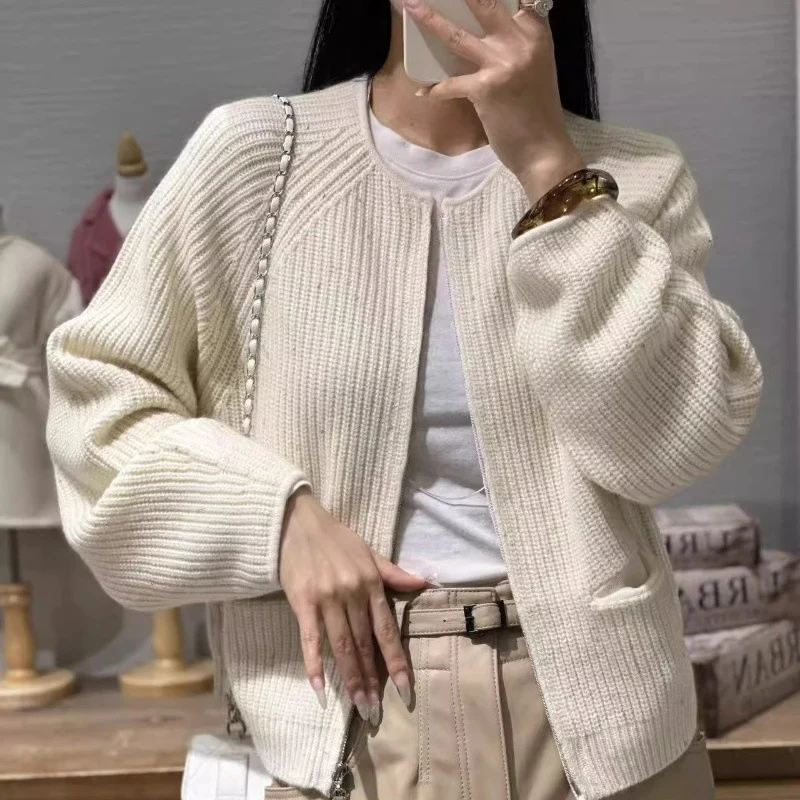 Damen Kurzgeschnittene kastige Strickjacke mit geripptem Feinstrick Ballonärmeln und aufgesetzten Eingrifftaschen Drune
