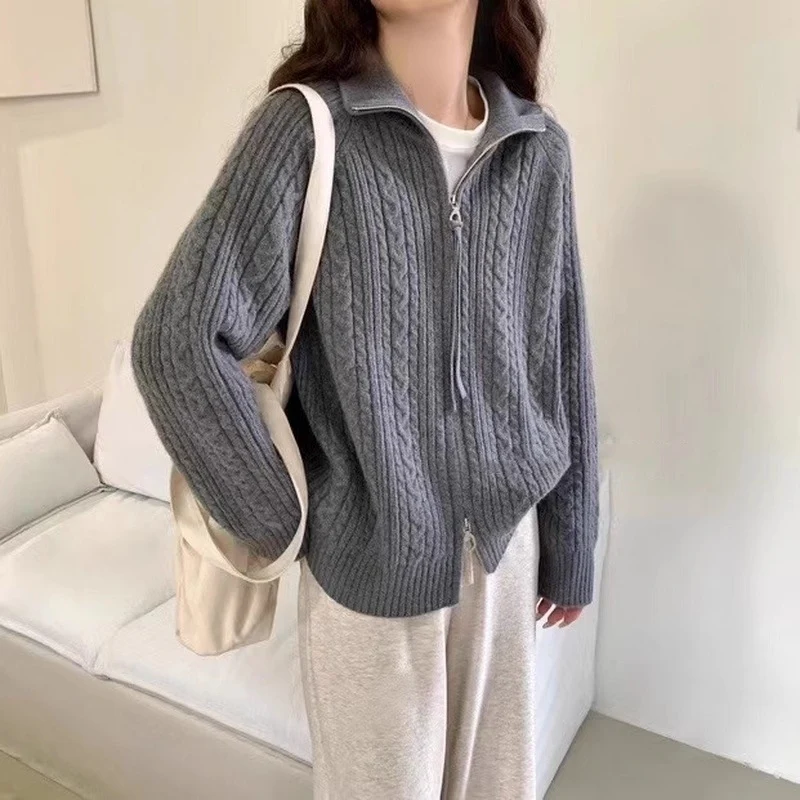 Damen Kastiger Zopfstrick‑Cardigan mit Zweiwege‑Reißverschluss, Stehkragen und breitem Rippsaum Drune