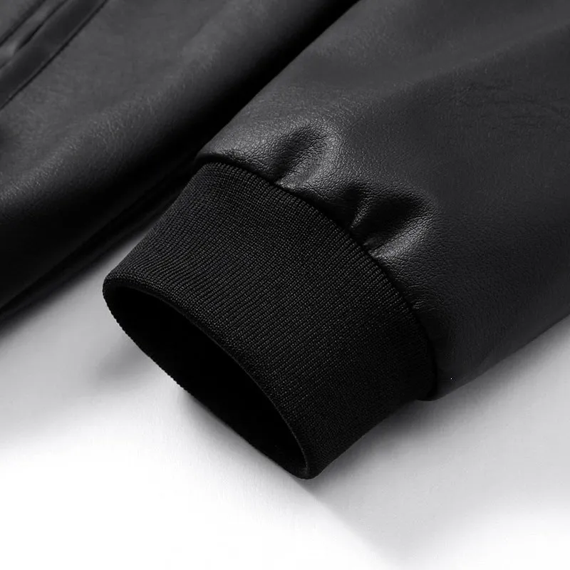Herren Lederbomberjacke mit schmalem Stehkragen, verdecktem Reißverschluss und minimalistischen Ziernähten Drune