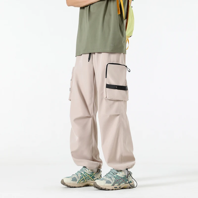 Herren Weite Utility-Cargohose mit großvolumigen Klappentaschen und Kordelzugbund Drune