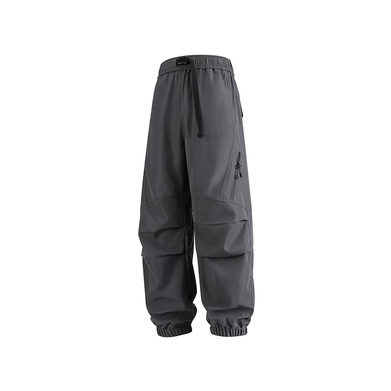 Herren Weite technische Cargo-Joggerhose mit elastischem Tunnelzugbund, aufgesetzten Klappentaschen und Reißverschluss-Beintasche Drune