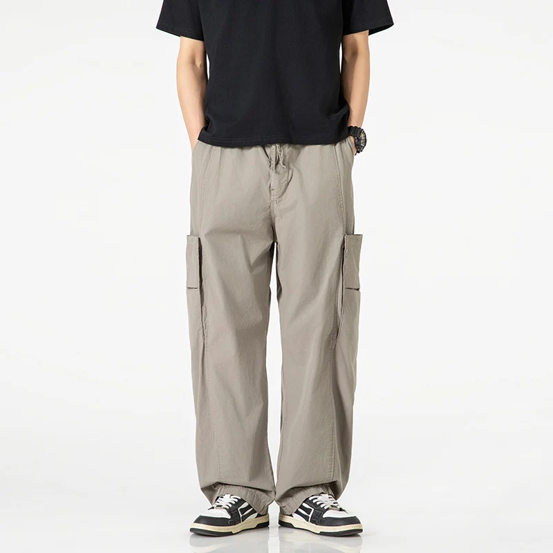 Herren Weite Nylon-Cargo-Hose im Utility-Stil mit seitlichen Klappentaschen Drune