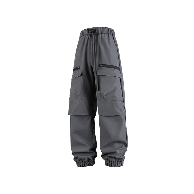 Herren weite Cargo-Jogginghose im Tech‑Utility‑Look mit elastischem Bund und multifunktionalen Klapptaschen Drune