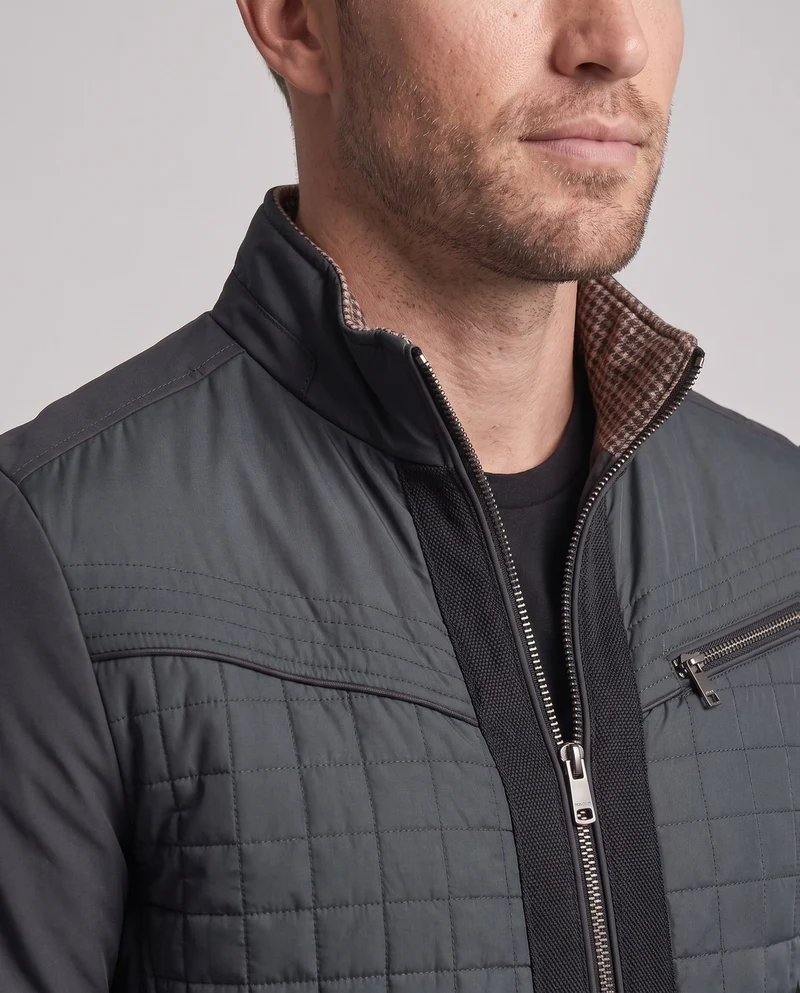 Herren moderne gesteppte Übergangsjacke in einem Materialmix mit Reißverschluss-Brusttasche
