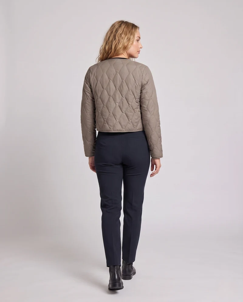 Damen leichte gesteppte Kurzjacke mit Diamantsteppung und rundem Halsausschnitt