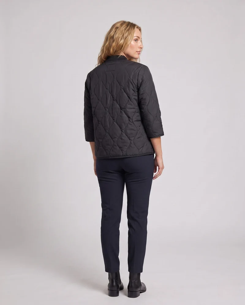 Damen Taillierte Gepolsterte Jacke mit Teddy-Futter und Druckknöpfen