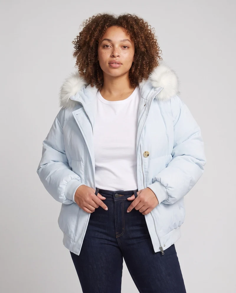 Damen kurze gepolsterte Stadtpufferjacke mit voluminösem Kunstfellkapuze und Taschen für die Ärmel