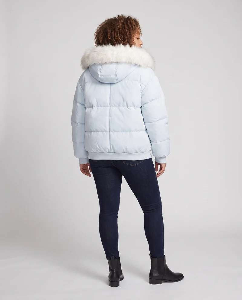 Damen kurze gepolsterte Stadtpufferjacke mit voluminösem Kunstfellkapuze und Taschen für die Ärmel