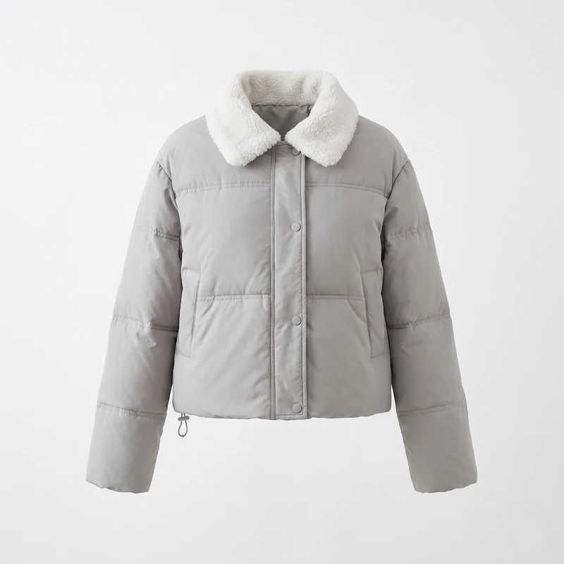 Damen kurze gepolsterte Pufferjacke mit Teddy-Kragen, verdeckter Druckknopfblende und Isolierung für Reisen
