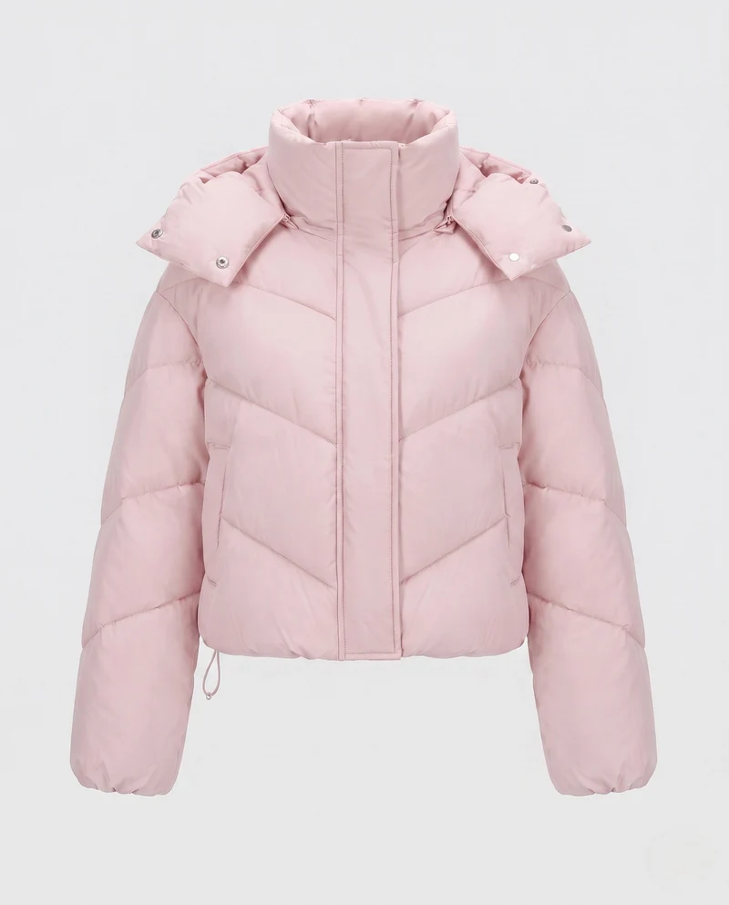 Damen cropped gesteppte Jacke mit hohem Schalkragen, asymmetrischer Zickzack-Steppung und verstellbarem Kordelzugbund.
