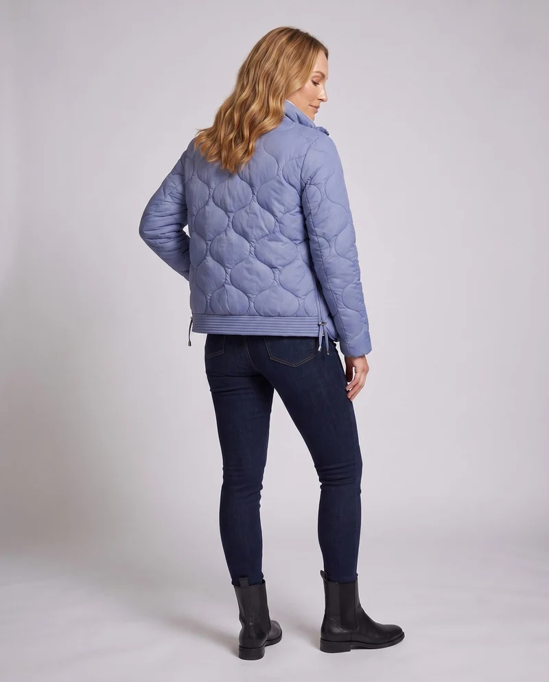 Damen Nano Kurze Gepolsterte Wellenstepp-Puffjacke mit Ergonomischem Stehkragen und Seitlichem Kordelzug