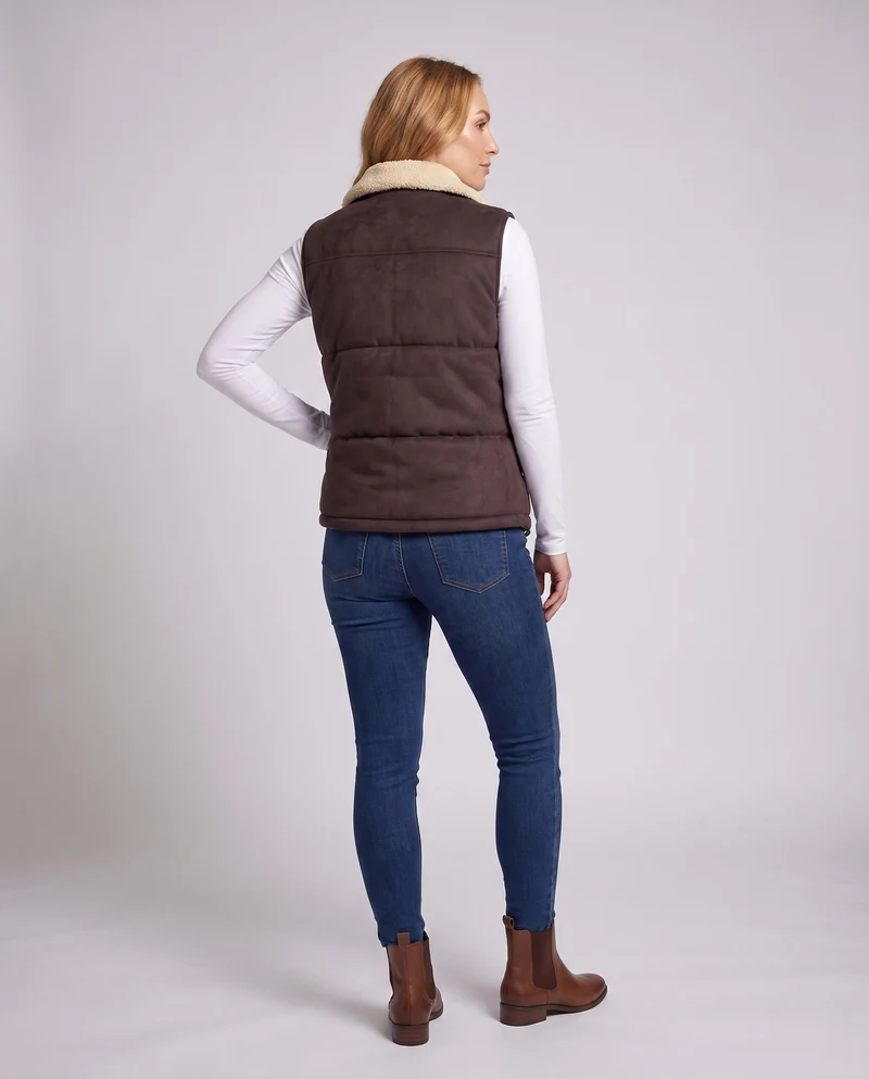 DamenShort-Cut-Suede-Look-Steppweste mit Teddy-Kragen, Toggle-Verschlüssen und Kordelzugsaum