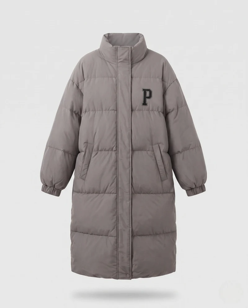Damen längerer boxy Thermo-Puffer mit hohem Stehkragen, College-Patch und geräuschreduzierender Außenschale