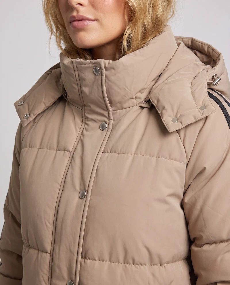Damen nan längerer steppthermocoat mit hohem Stehkragen, Sportstreifen und integrierter Brusttasche