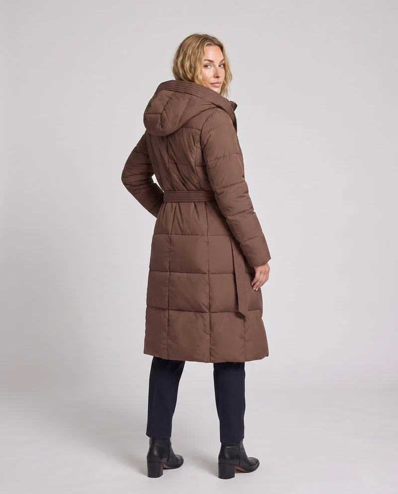 Damen längerer thermo gesteppter Mantel mit Kapuze, verstellbarem Bindegürtel und markanter quadratischer Steppung