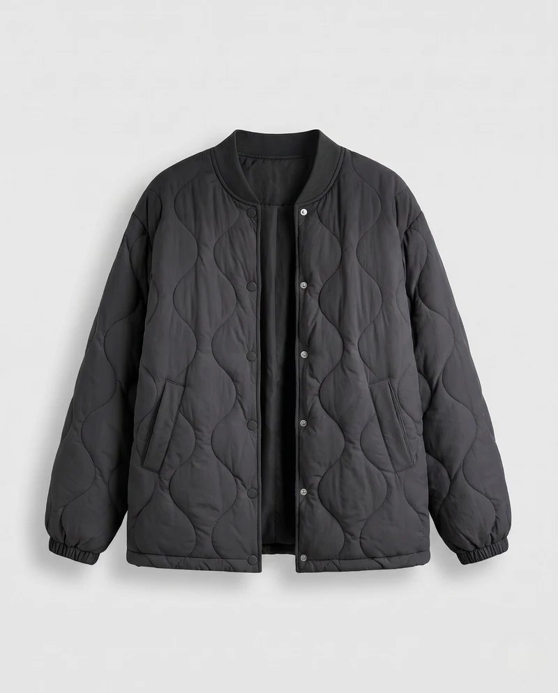 Leichte gesteppte Kurzjacke für Damen mit Wolkensteppung und Druckknopfverschluss