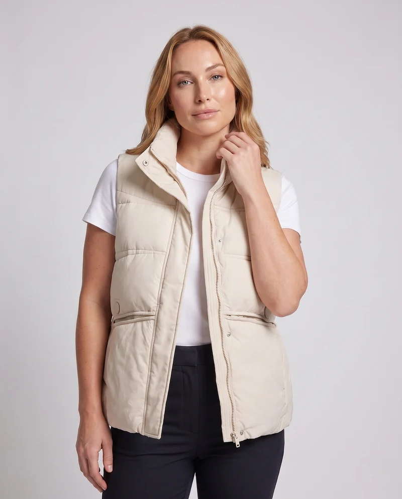 Damen nan leichtgewicht gesteppte Thermojacke mit hoch stehendem Kragen, verdecktem beidseitigem Reißverschluss und seitlichen Eingrifftaschen