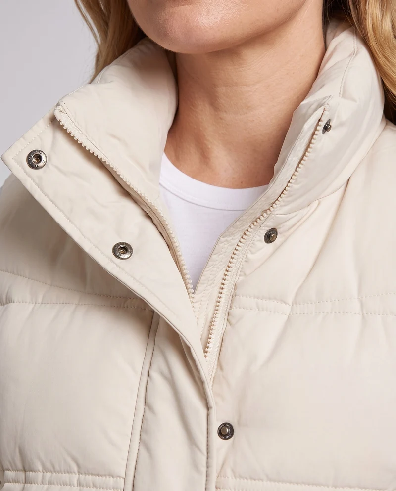 Damen nan leichtgewicht gesteppte Thermojacke mit hoch stehendem Kragen, verdecktem beidseitigem Reißverschluss und seitlichen Eingrifftaschen