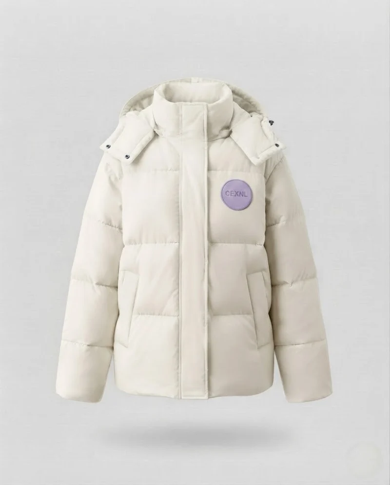 Damen übergroße kurze gesteppte Jacke mit hohem Stehkragen und dekorativer Patch-Applikation