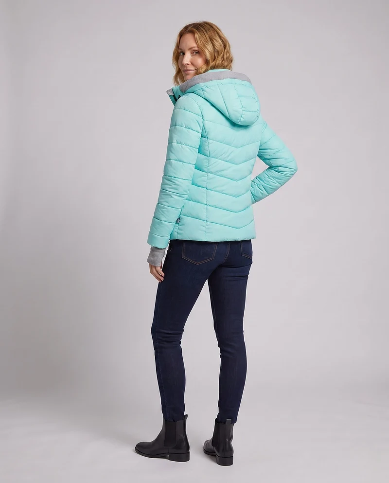Damen maßgeschneiderte gesteppte Kapuzenjacke mit hohem Kragen, zwei-Wege-Reißverschluss und ergonomischer Chevron-Steppung