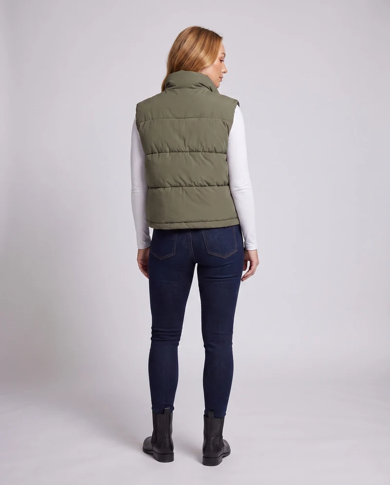 Damen Puffy-Isolationsweste mit quadratischer Konstruktion und hohem Stehkragen