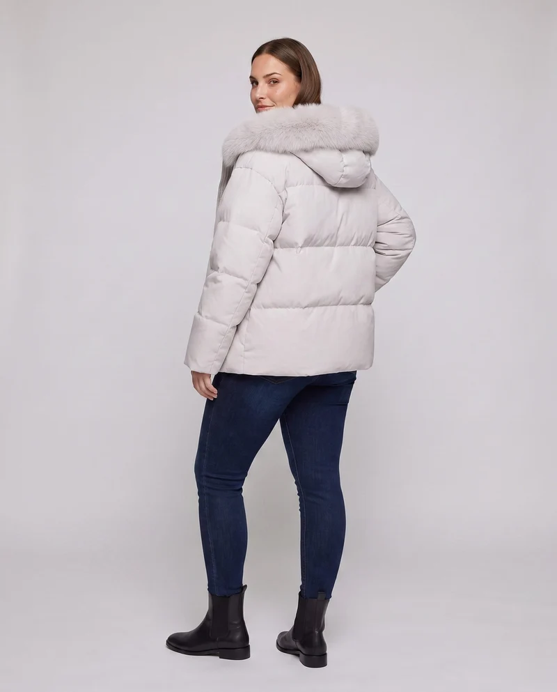 Damen Nan gesteppte kurze Parka mit voluminösem Kapuzenbesatz in Faux-Fur-Optik und extra weiten Ärmeln